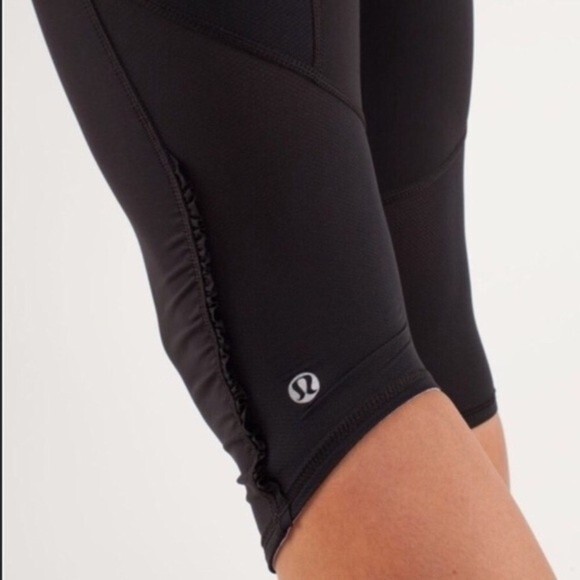 Lululemon Nothing To Hide Crop Black And Lilac 6 - Picture 8 of 8